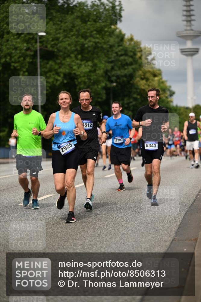 29.06.2025 - hella hamburg halbmarathon Dr. Thomas Lammeyer http://msf.ph/oto/8506313 29.06.2025 10:27:42 Kennedybrücke 1003, 1048, 1187, 1362, 1382, 2125, 2925, 3013, 3029, 3457, 4728, 4793, 5343, 7820, 8687, 8688, 8716, 9133, 9301, 9512, 9877, 9913 meine-sportfotos.de