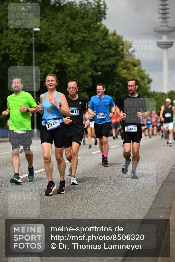 29.06.2025 - hella hamburg halbmarathon Dr. Thomas Lammeyer http://msf.ph/oto/8506320 29.06.2025 10:27:42 Kennedybrücke 1003, 1048, 1187, 1362, 1382, 2125, 2925, 3013, 3029, 3457, 4728, 4793, 5343, 7820, 8687, 8688, 8716, 9133, 9301, 9512, 9877, 9913 meine-sportfotos.de