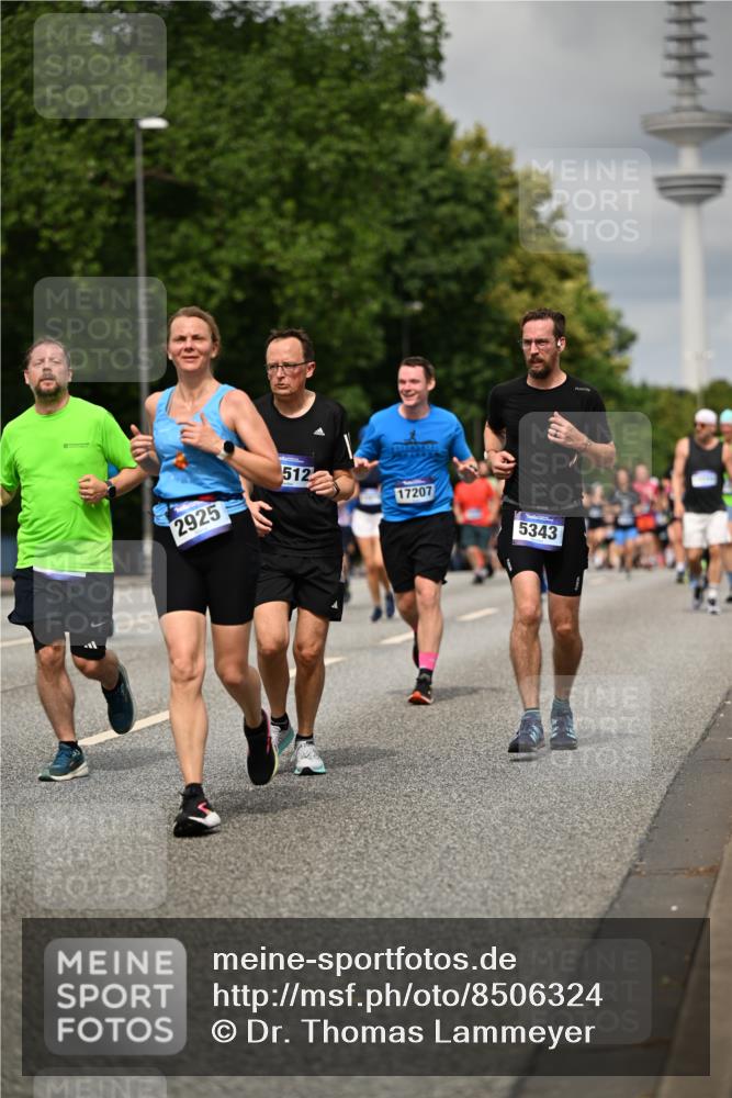 29.06.2025 - hella hamburg halbmarathon Dr. Thomas Lammeyer http://msf.ph/oto/8506324 29.06.2025 10:27:42 Kennedybrücke 1003, 1048, 1187, 1362, 1382, 2125, 2925, 3013, 3029, 3457, 4728, 4793, 5343, 7820, 8687, 8688, 8716, 9133, 9301, 9512, 9877, 9913 meine-sportfotos.de