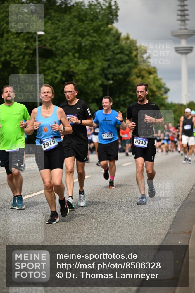 29.06.2025 - hella hamburg halbmarathon Dr. Thomas Lammeyer http://msf.ph/oto/8506328 29.06.2025 10:27:42 Kennedybrücke 1003, 1048, 1187, 1362, 1382, 2125, 2925, 3013, 3029, 3457, 4728, 4793, 5343, 7820, 8687, 8688, 8716, 9133, 9301, 9512, 9877, 9913 meine-sportfotos.de