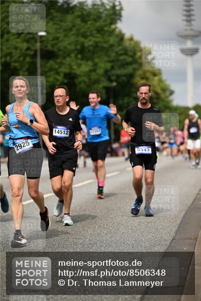 29.06.2025 - hella hamburg halbmarathon Dr. Thomas Lammeyer http://msf.ph/oto/8506348 29.06.2025 10:27:43 Kennedybrücke 1003, 1048, 1187, 1362, 1382, 2125, 2925, 3013, 3029, 3457, 4728, 4793, 5343, 7820, 8181, 8687, 8688, 8716, 9133, 9301, 9512, 9877, 9913 meine-sportfotos.de