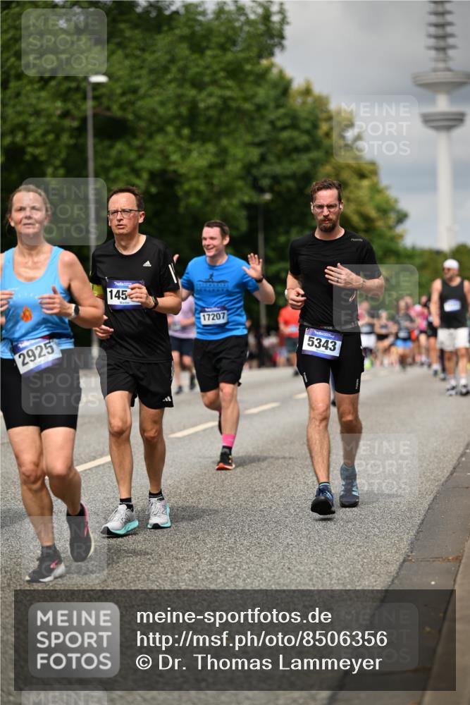 29.06.2025 - hella hamburg halbmarathon Dr. Thomas Lammeyer http://msf.ph/oto/8506356 29.06.2025 10:27:43 Kennedybrücke 1003, 1048, 1187, 1362, 1382, 2125, 2925, 3013, 3029, 3457, 4728, 4793, 5343, 7820, 8181, 8687, 8688, 8716, 9133, 9301, 9512, 9877, 9913 meine-sportfotos.de