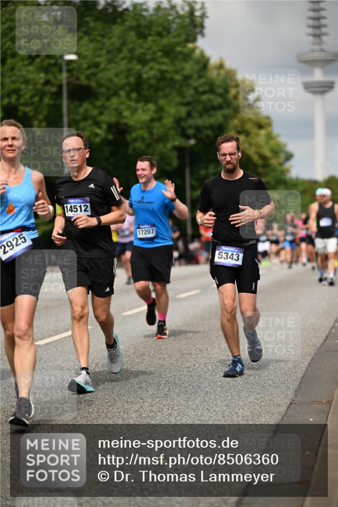 29.06.2025 - hella hamburg halbmarathon Dr. Thomas Lammeyer http://msf.ph/oto/8506360 29.06.2025 10:27:43 Kennedybrücke 1003, 1048, 1187, 1362, 1382, 2125, 2925, 3013, 3029, 3457, 4728, 4793, 5343, 7820, 8181, 8687, 8688, 8716, 9133, 9301, 9512, 9877, 9913 meine-sportfotos.de