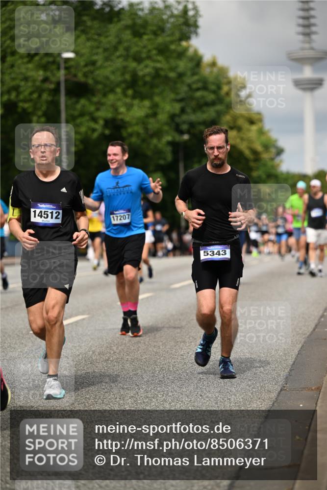 29.06.2025 - hella hamburg halbmarathon Dr. Thomas Lammeyer http://msf.ph/oto/8506371 29.06.2025 10:27:43 Kennedybrücke 1003, 1048, 1187, 1362, 1382, 2125, 2925, 3013, 3029, 3457, 4728, 4793, 5343, 7820, 8181, 8687, 8688, 8716, 9133, 9301, 9512, 9877, 9913 meine-sportfotos.de