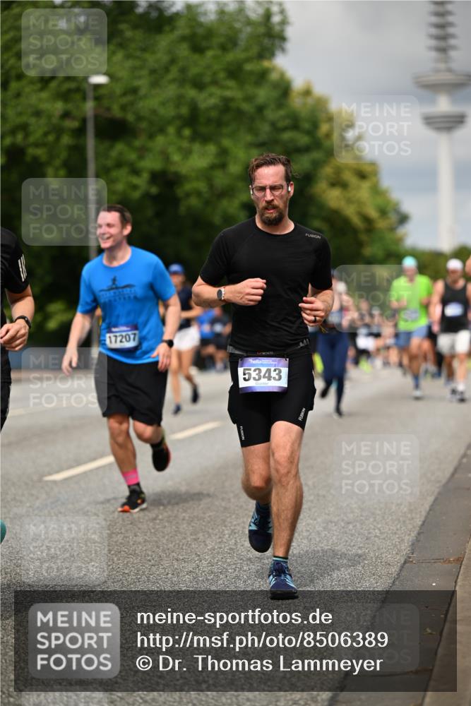 29.06.2025 - hella hamburg halbmarathon Dr. Thomas Lammeyer http://msf.ph/oto/8506389 29.06.2025 10:27:44 Kennedybrücke 1003, 1048, 1187, 1362, 1382, 2125, 2925, 3013, 3029, 3457, 4728, 5343, 7820, 8181, 8687, 8688, 8716, 9133, 9877, 9913 meine-sportfotos.de