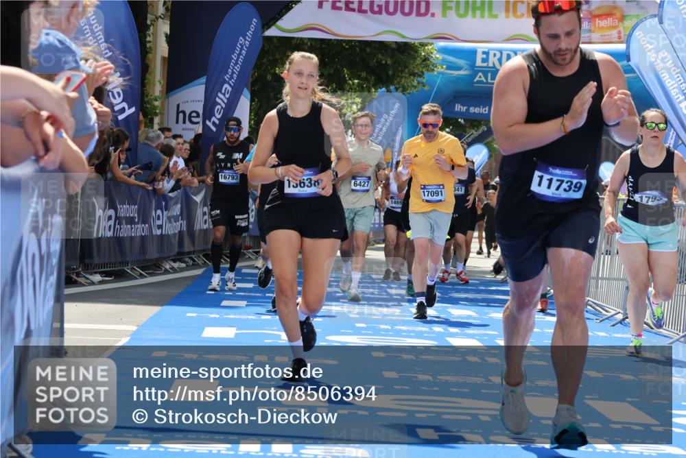 29.06.2025 - hella hamburg halbmarathon Strokosch-Dieckow http://msf.ph/oto/8506394 29.06.2025 11:38:38 Ziel 1488, 1490, 1793, 1835, 2045, 2674, 4564, 5141, 6896, 7684, 8936, 10413, 10506, 11739, 12764, 13106, 13638, 14695, 15075, 16793, 17091, 17342, 18074 meine-sportfotos.de