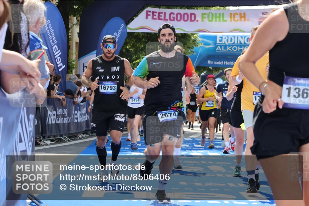 29.06.2025 - hella hamburg halbmarathon Strokosch-Dieckow http://msf.ph/oto/8506406 29.06.2025 11:38:40 Ziel 1488, 1490, 1793, 2045, 2674, 4564, 5141, 6427, 6896, 7341, 7684, 8936, 10413, 11739, 13106, 13638, 14695, 15075, 16793, 16905, 17091, 18074, 18646 meine-sportfotos.de