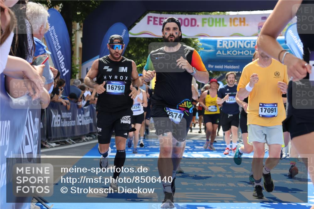 29.06.2025 - hella hamburg halbmarathon Strokosch-Dieckow http://msf.ph/oto/8506440 29.06.2025 11:38:41 Ziel 1488, 1490, 1793, 2045, 2674, 3434, 4564, 5141, 6427, 7341, 7684, 8936, 10413, 11739, 13106, 13638, 14695, 16793, 16905, 17091, 18074, 18572, 18646 meine-sportfotos.de