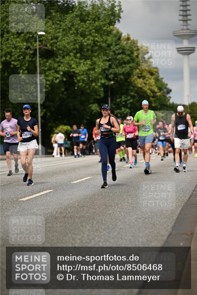 29.06.2025 - hella hamburg halbmarathon Dr. Thomas Lammeyer http://msf.ph/oto/8506468 29.06.2025 10:27:47 Kennedybrücke 1003, 1048, 1362, 1382, 2125, 2925, 3013, 3457, 4728, 5343, 7021, 7029, 7820, 8181, 8687, 8688, 8716, 9133, 9877, 9913, 10649 meine-sportfotos.de