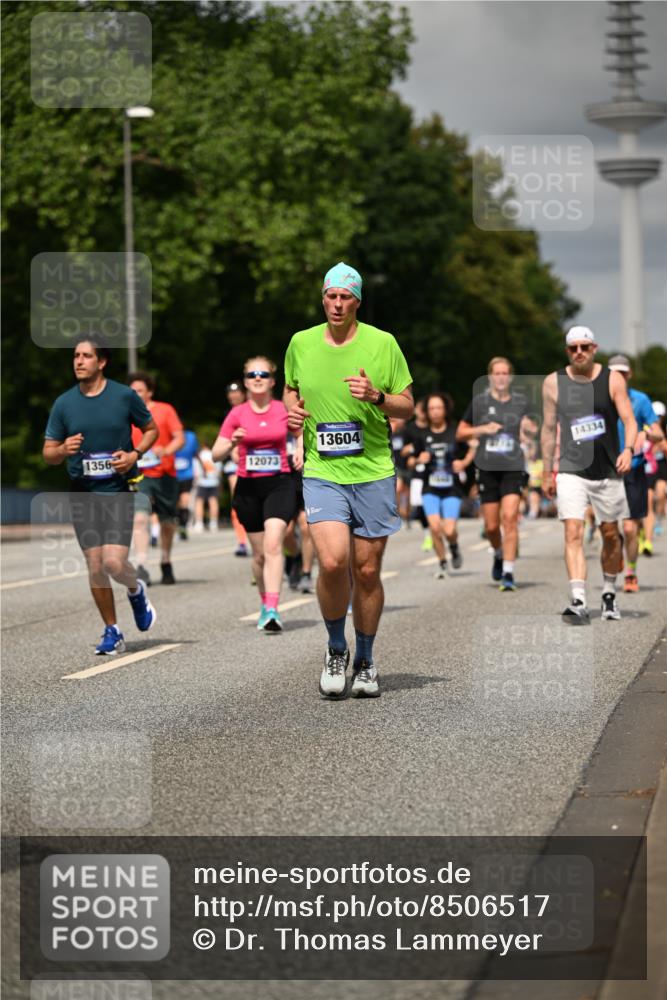 29.06.2025 - hella hamburg halbmarathon Dr. Thomas Lammeyer http://msf.ph/oto/8506517 29.06.2025 10:27:51 Kennedybrücke 1003, 1048, 1382, 2125, 2925, 3013, 3457, 4464, 5343, 5406, 6502, 7021, 7029, 7820, 8181, 8687, 8688, 8716, 9877, 10649 meine-sportfotos.de