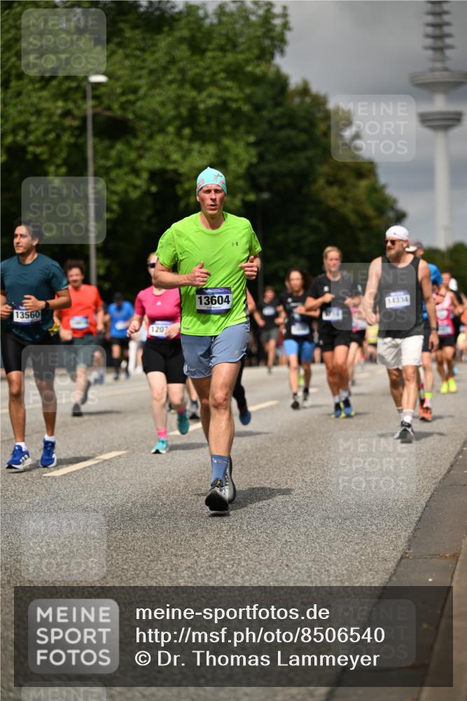 29.06.2025 - hella hamburg halbmarathon Dr. Thomas Lammeyer http://msf.ph/oto/8506540 29.06.2025 10:27:52 Kennedybrücke 1003, 1048, 1382, 2125, 2925, 3013, 3285, 3457, 4464, 4684, 5343, 5406, 6502, 7021, 7029, 7820, 8181, 8687, 8716, 9877, 10649 meine-sportfotos.de