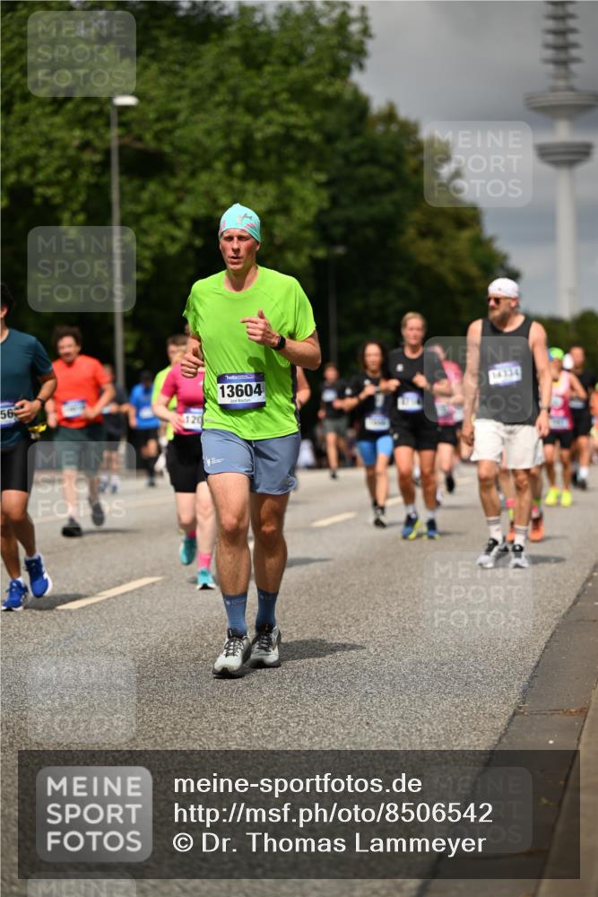 29.06.2025 - hella hamburg halbmarathon Dr. Thomas Lammeyer http://msf.ph/oto/8506542 29.06.2025 10:27:52 Kennedybrücke 1003, 1048, 1382, 2125, 2925, 3013, 3285, 3457, 4464, 4684, 5343, 5406, 6502, 7021, 7029, 7820, 8181, 8687, 8716, 9877, 10649 meine-sportfotos.de