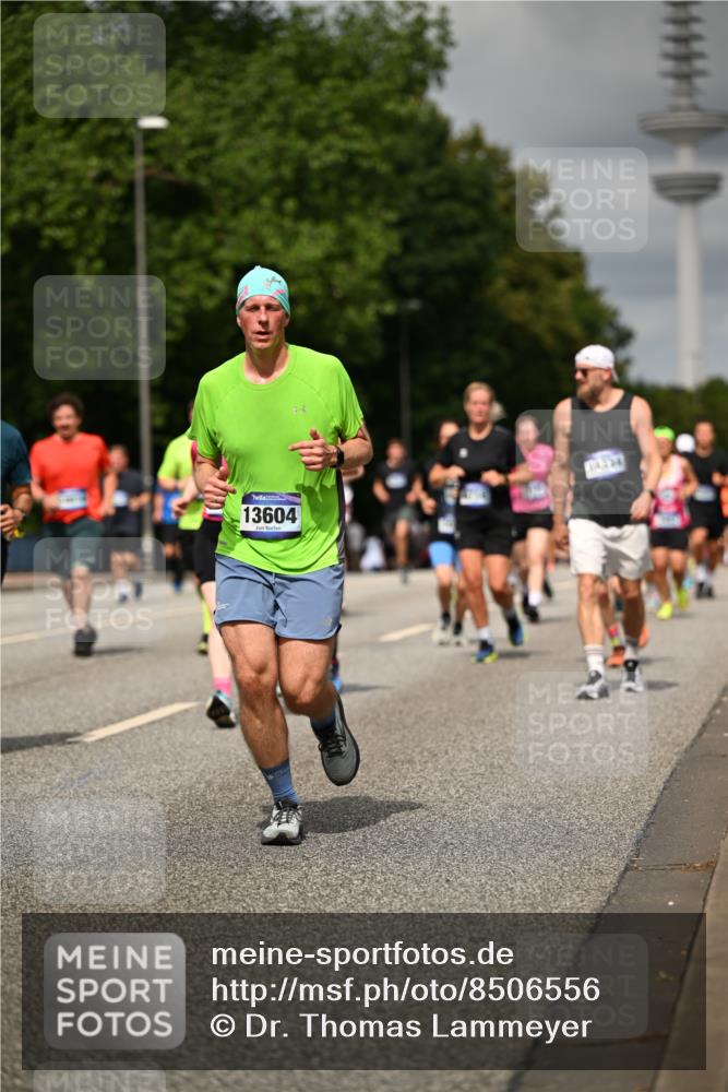 29.06.2025 - hella hamburg halbmarathon Dr. Thomas Lammeyer http://msf.ph/oto/8506556 29.06.2025 10:27:52 Kennedybrücke 1003, 1048, 1382, 2125, 2925, 3013, 3285, 3457, 4464, 4684, 5343, 5406, 6502, 7021, 7029, 7820, 8181, 8687, 8716, 9877, 10649 meine-sportfotos.de