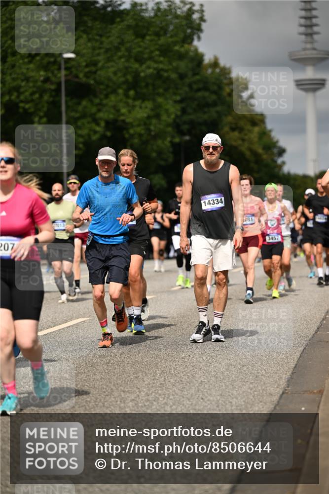 29.06.2025 - hella hamburg halbmarathon Dr. Thomas Lammeyer http://msf.ph/oto/8506644 29.06.2025 10:27:55 Kennedybrücke 1003, 1048, 1382, 2125, 2925, 3034, 3285, 3457, 4464, 4684, 5343, 5406, 6502, 7021, 7029, 7820, 8181, 8716, 9217, 9877, 10649 meine-sportfotos.de