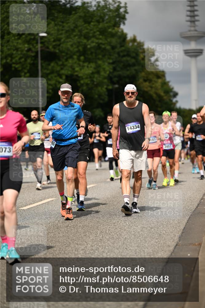 29.06.2025 - hella hamburg halbmarathon Dr. Thomas Lammeyer http://msf.ph/oto/8506648 29.06.2025 10:27:55 Kennedybrücke 1003, 1048, 1382, 2125, 2925, 3034, 3285, 3457, 4464, 4684, 5343, 5406, 6502, 7021, 7029, 7820, 8181, 8716, 9217, 9877, 10649 meine-sportfotos.de