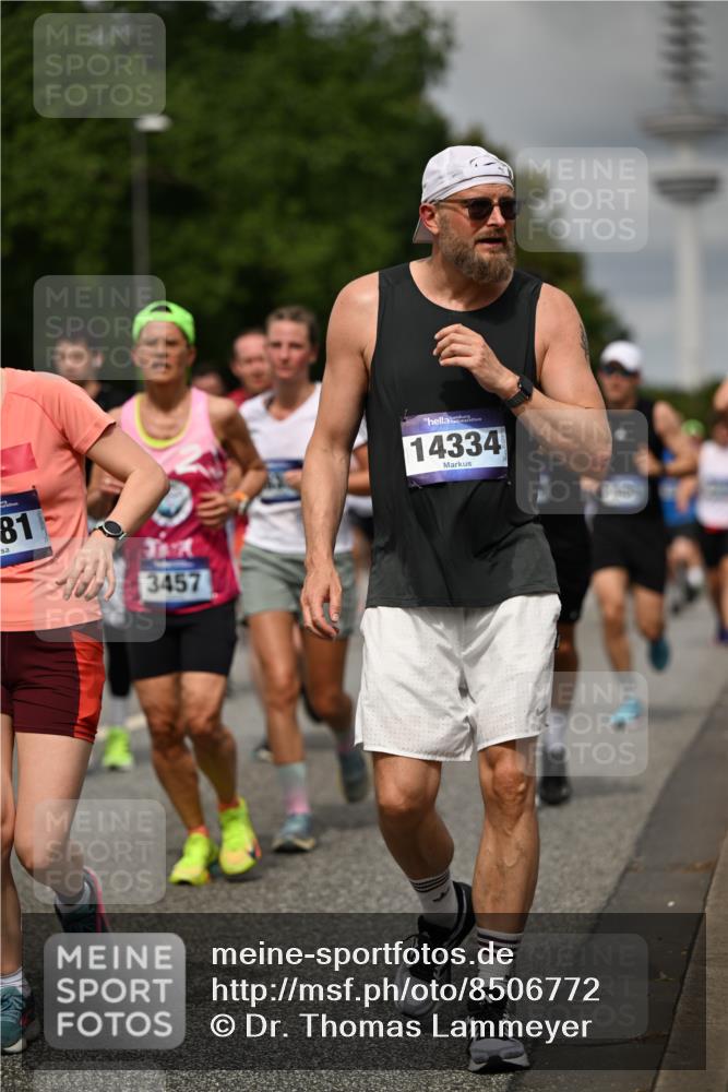 29.06.2025 - hella hamburg halbmarathon Dr. Thomas Lammeyer http://msf.ph/oto/8506772 29.06.2025 10:28:00 Kennedybrücke 1003, 1048, 1382, 2125, 3034, 3285, 3457, 4464, 4684, 5406, 6502, 7021, 7029, 7820, 8181, 8716, 9217, 9877, 10649 meine-sportfotos.de