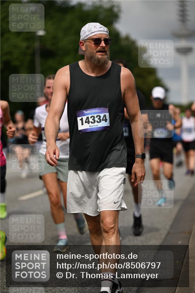 29.06.2025 - hella hamburg halbmarathon Dr. Thomas Lammeyer http://msf.ph/oto/8506797 29.06.2025 10:28:01 Kennedybrücke 1003, 1048, 1382, 2125, 3034, 3285, 3457, 4464, 4684, 5406, 6502, 7021, 7029, 7820, 8181, 8716, 9217, 9877, 10649 meine-sportfotos.de