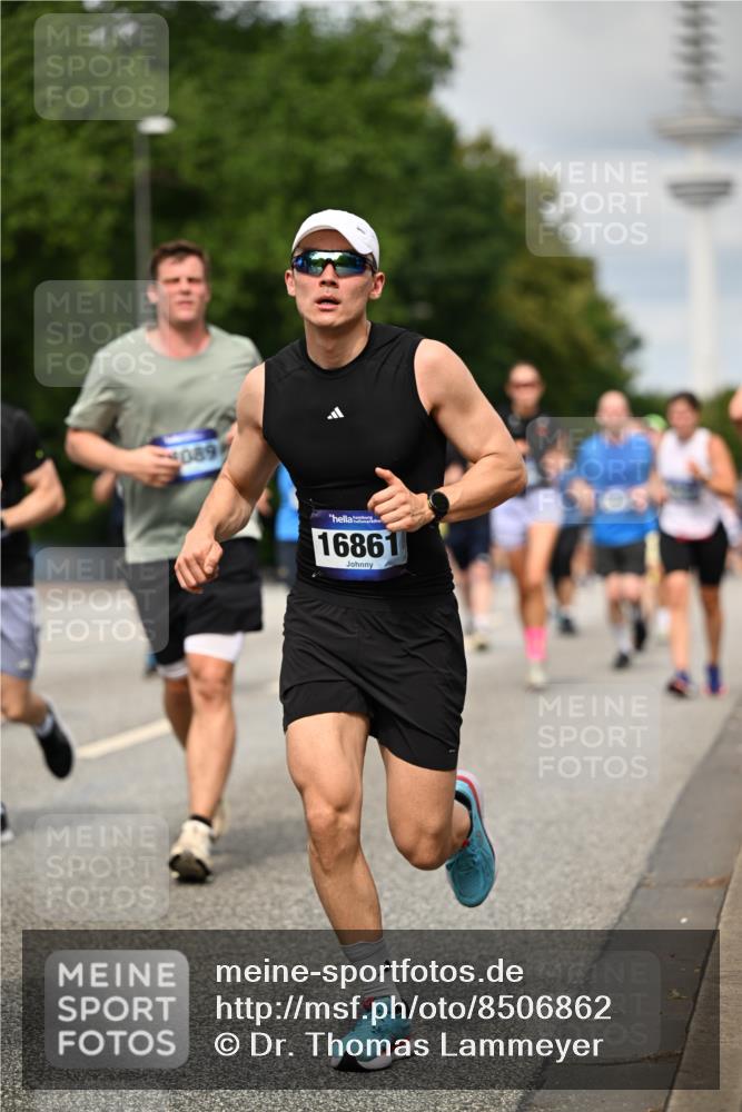 29.06.2025 - hella hamburg halbmarathon Dr. Thomas Lammeyer http://msf.ph/oto/8506862 29.06.2025 10:28:03 Kennedybrücke 1003, 1048, 1382, 1444, 2125, 2489, 3034, 3285, 3457, 4464, 4684, 5406, 6502, 7021, 7029, 7820, 8031, 8181, 8716, 9217, 9877, 10649 meine-sportfotos.de