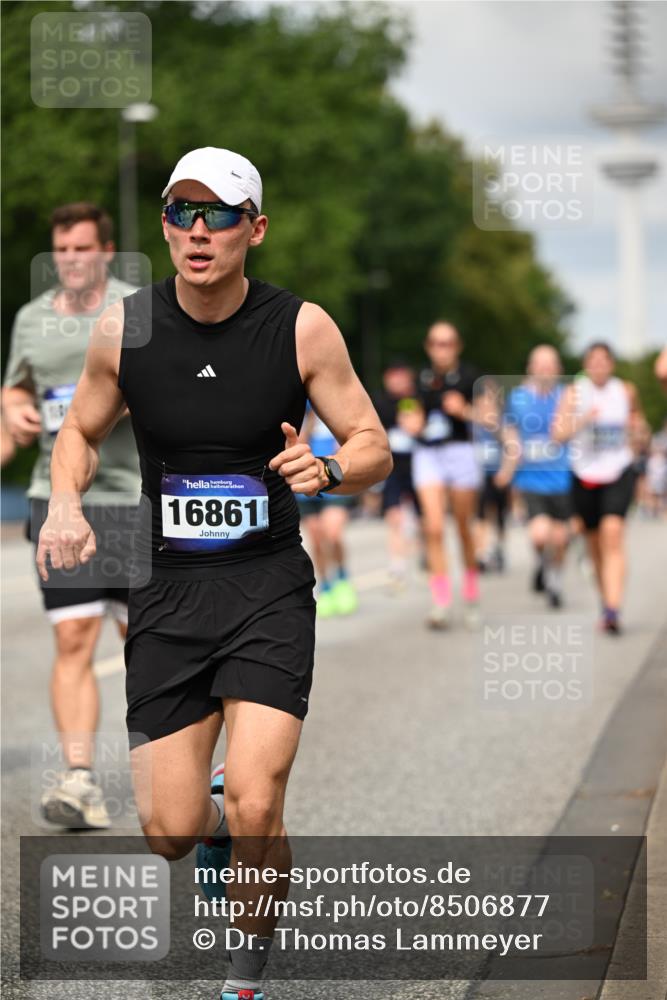 29.06.2025 - hella hamburg halbmarathon Dr. Thomas Lammeyer http://msf.ph/oto/8506877 29.06.2025 10:28:04 Kennedybrücke 1003, 1048, 1382, 1444, 2125, 2489, 3034, 3285, 3457, 4464, 4684, 5406, 6502, 7021, 7029, 7820, 8031, 8181, 8716, 9217, 9877, 10649 meine-sportfotos.de