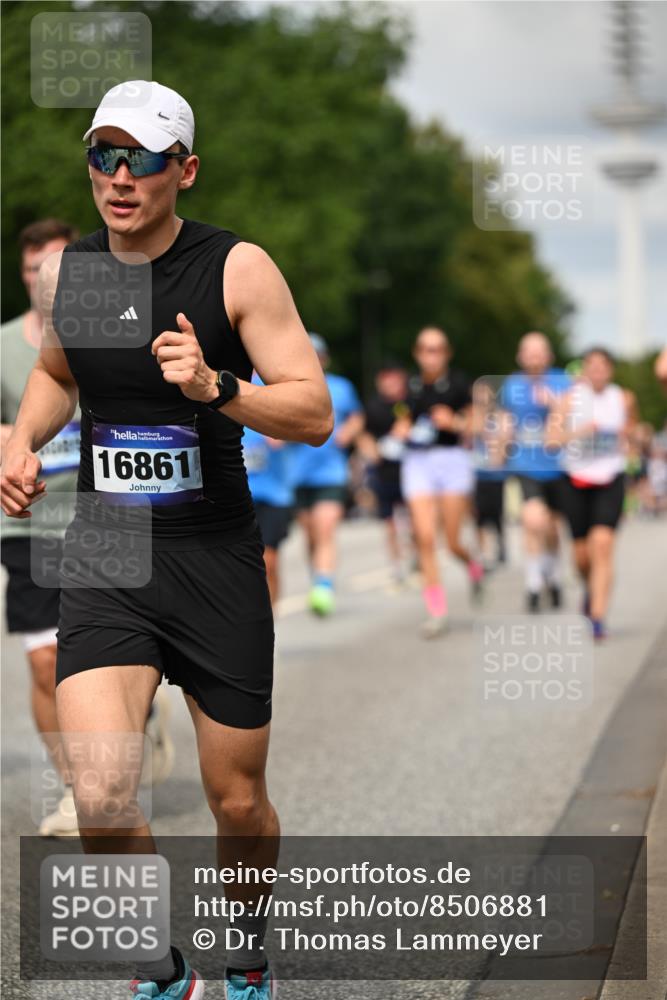 29.06.2025 - hella hamburg halbmarathon Dr. Thomas Lammeyer http://msf.ph/oto/8506881 29.06.2025 10:28:04 Kennedybrücke 1003, 1048, 1382, 1444, 2125, 2489, 3034, 3285, 3457, 4464, 4684, 5406, 6502, 7021, 7029, 7820, 8031, 8181, 8716, 9217, 9877, 10649 meine-sportfotos.de