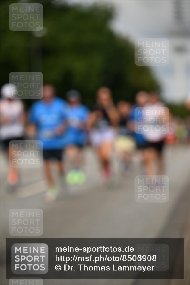 29.06.2025 - hella hamburg halbmarathon Dr. Thomas Lammeyer http://msf.ph/oto/8506908 29.06.2025 10:28:05 Kennedybrücke 1003, 1048, 1444, 2125, 2489, 3034, 3285, 3457, 4464, 4684, 5406, 6502, 7021, 7029, 7820, 8031, 8181, 8716, 9217, 9877, 10649 meine-sportfotos.de