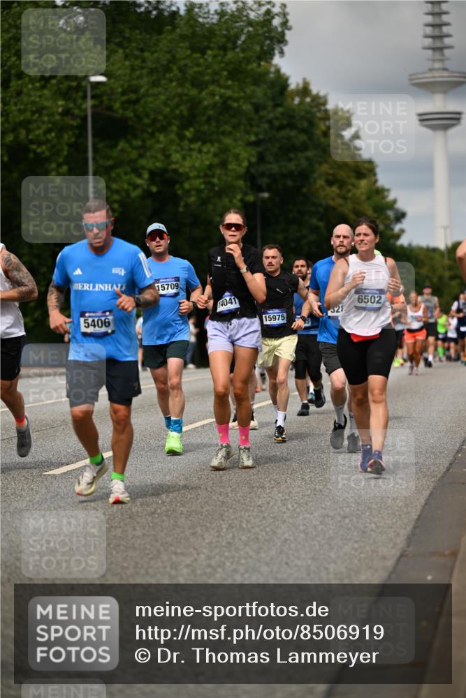 29.06.2025 - hella hamburg halbmarathon Dr. Thomas Lammeyer http://msf.ph/oto/8506919 29.06.2025 10:28:05 Kennedybrücke 1003, 1048, 1444, 2125, 2489, 3034, 3285, 3457, 4464, 4684, 5406, 6502, 7021, 7029, 7820, 8031, 8181, 8716, 9217, 9877, 10649 meine-sportfotos.de