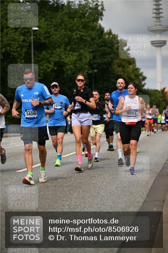 29.06.2025 - hella hamburg halbmarathon Dr. Thomas Lammeyer http://msf.ph/oto/8506926 29.06.2025 10:28:05 Kennedybrücke 1003, 1048, 1444, 2125, 2489, 3034, 3285, 3457, 4464, 4684, 5406, 6502, 7021, 7029, 7820, 8031, 8181, 8716, 9217, 9877, 10649 meine-sportfotos.de