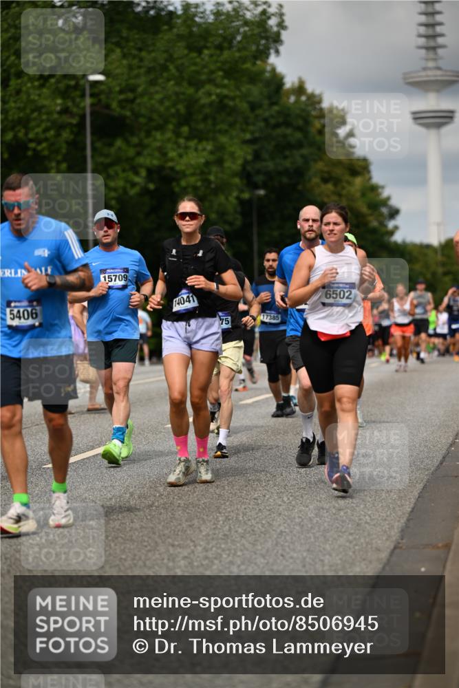 29.06.2025 - hella hamburg halbmarathon Dr. Thomas Lammeyer http://msf.ph/oto/8506945 29.06.2025 10:28:06 Kennedybrücke 1003, 1048, 1444, 2108, 2125, 2489, 3034, 3285, 3457, 4464, 4684, 5406, 6502, 7021, 7029, 7820, 8031, 8181, 8716, 9217, 9877, 10649 meine-sportfotos.de