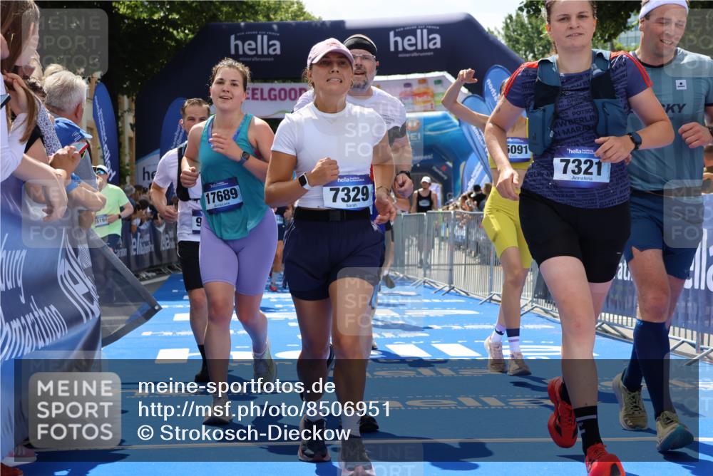 29.06.2025 - hella hamburg halbmarathon Strokosch-Dieckow http://msf.ph/oto/8506951 29.06.2025 11:39:15 Ziel 1063, 1183, 1896, 3046, 4646, 5573, 5834, 5917, 6922, 7321, 7329, 8282, 8965, 9768, 12164, 14016, 14955, 15091, 15108, 15194, 15964, 16941, 16945, 17262, 17689, 18152, 18167, 18337, 18375 meine-sportfotos.de