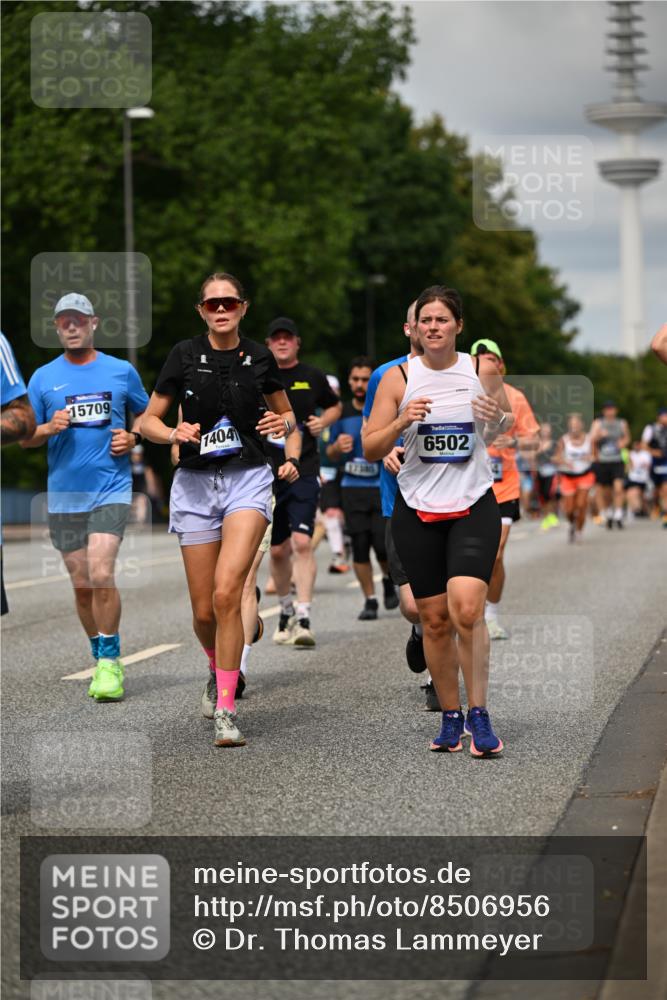 29.06.2025 - hella hamburg halbmarathon Dr. Thomas Lammeyer http://msf.ph/oto/8506956 29.06.2025 10:28:07 Kennedybrücke 1003, 1048, 1444, 2108, 2125, 2489, 3034, 3285, 3457, 4391, 4464, 4684, 5406, 6502, 7021, 7029, 7820, 8031, 8181, 8716, 9217, 9715, 9877, 10649 meine-sportfotos.de
