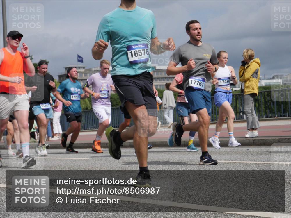 29.06.2025 - hella hamburg halbmarathon Luisa Fischer http://msf.ph/oto/8506987 29.06.2025 10:20:49 Kennedybrücke 16447, 17269, 1203, 16576, 17761, 1749, 1015, 1274, 1458, 1622, 1749, 2094, 2931, 3138, 3292, 4218, 7258, 8607, 10509, 10677 meine-sportfotos.de