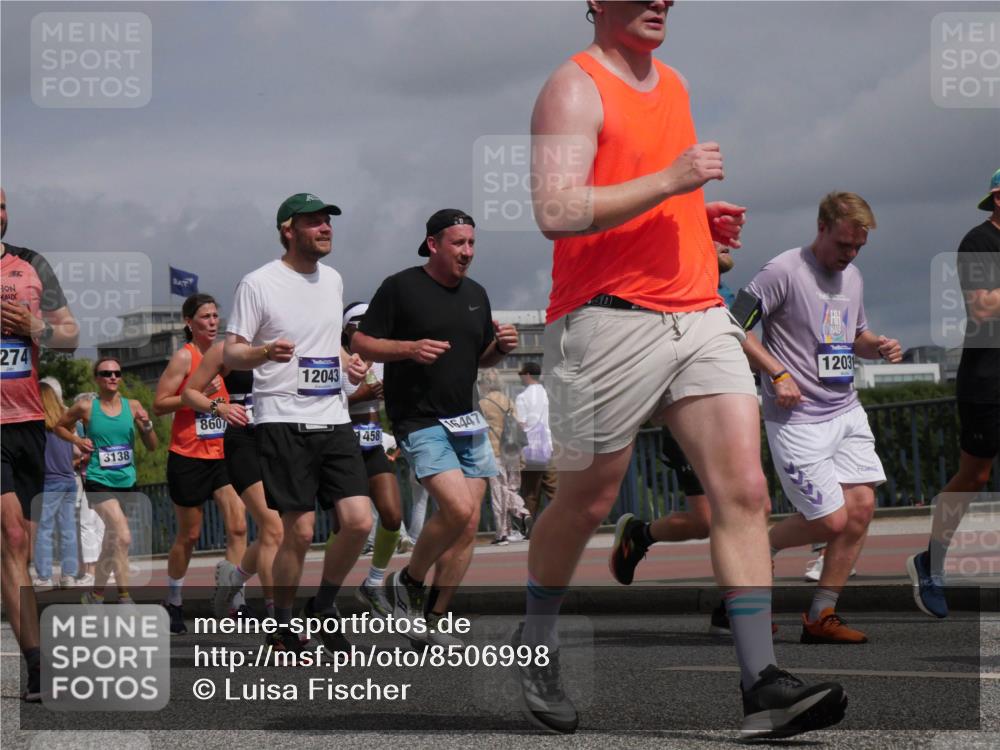 29.06.2025 - hella hamburg halbmarathon Luisa Fischer http://msf.ph/oto/8506998 29.06.2025 10:20:51 Kennedybrücke 274, 3138, 8607, 12043, 458, 16447, 12031, 1015, 1274, 1458, 1622, 1749, 2094, 2931, 3138, 3292, 5002, 5004, 7258, 8144, 8607, 10509, 10677 meine-sportfotos.de