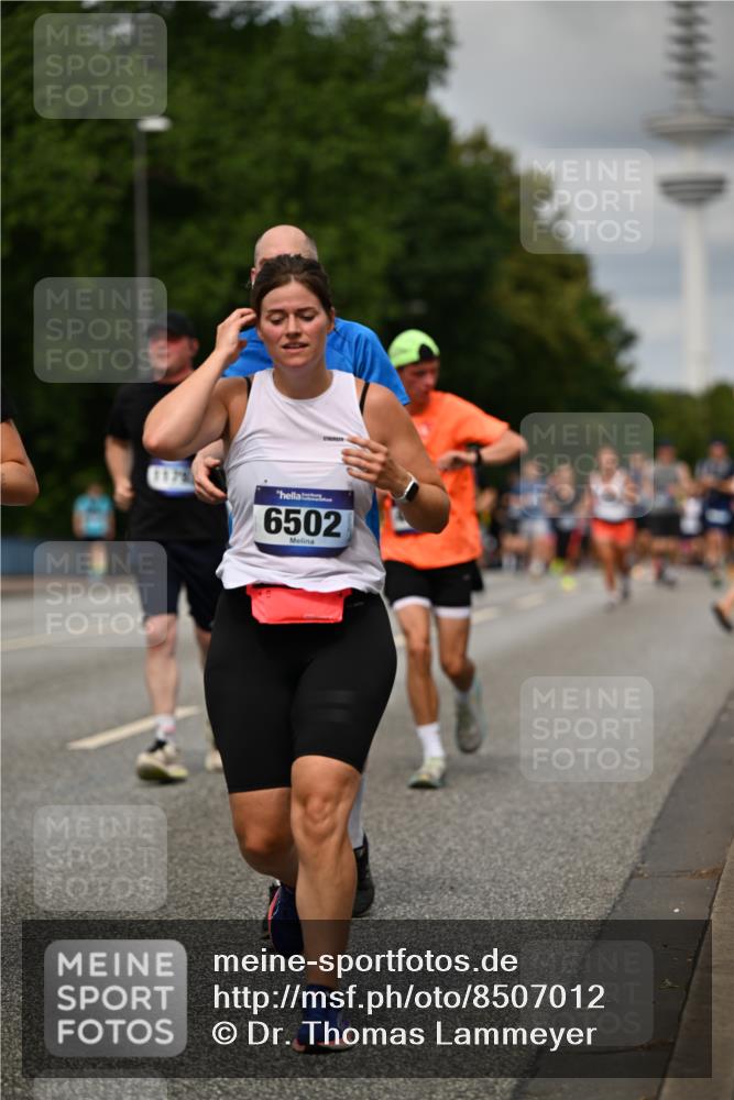 29.06.2025 - hella hamburg halbmarathon Dr. Thomas Lammeyer http://msf.ph/oto/8507012 29.06.2025 10:28:09 Kennedybrücke 1003, 1048, 1444, 2108, 2125, 2489, 3034, 3185, 3285, 3457, 4391, 4464, 4597, 4684, 5406, 5661, 6502, 7013, 7021, 7029, 7820, 8031, 8149, 8181, 8716, 9217, 9715, 10649 meine-sportfotos.de