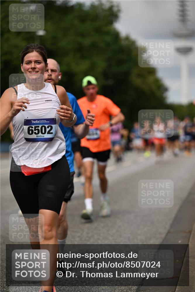 29.06.2025 - hella hamburg halbmarathon Dr. Thomas Lammeyer http://msf.ph/oto/8507024 29.06.2025 10:28:09 Kennedybrücke 1003, 1048, 1444, 2108, 2125, 2489, 3034, 3185, 3285, 3457, 4391, 4464, 4597, 4684, 5406, 5661, 6502, 7013, 7021, 7029, 7820, 8031, 8149, 8181, 8716, 9217, 9715, 10649 meine-sportfotos.de