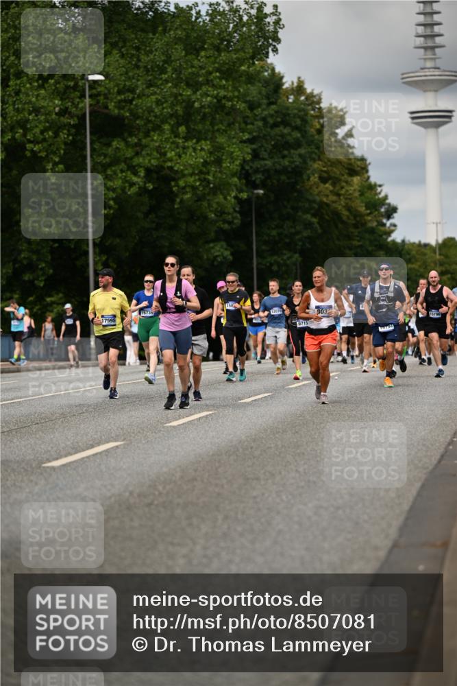 29.06.2025 - hella hamburg halbmarathon Dr. Thomas Lammeyer http://msf.ph/oto/8507081 29.06.2025 10:28:13 Kennedybrücke 1005, 1009, 1304, 1444, 2108, 2489, 3034, 3185, 3285, 4122, 4391, 4464, 4597, 4684, 5406, 5661, 6502, 7013, 7021, 7029, 8031, 8149, 8181, 8676, 9217, 9715, 10649 meine-sportfotos.de