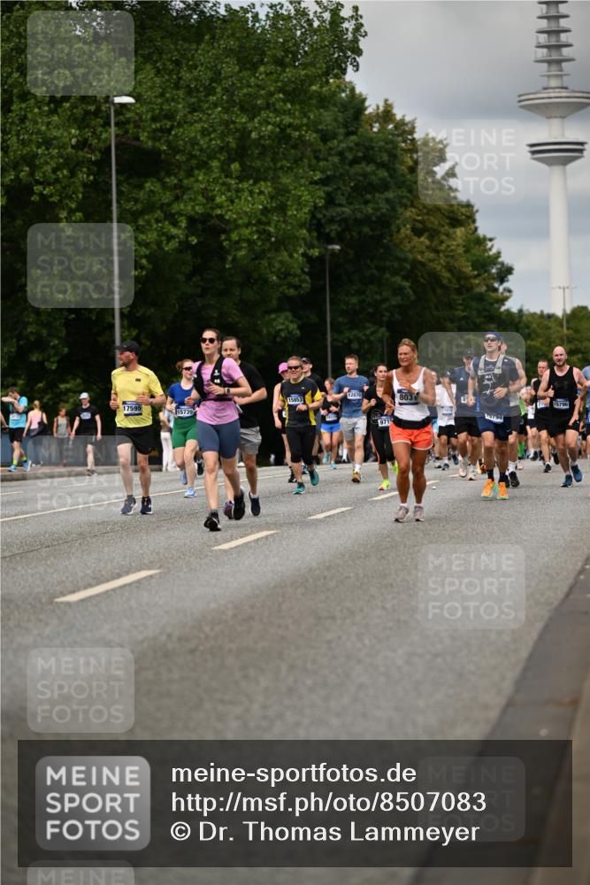 29.06.2025 - hella hamburg halbmarathon Dr. Thomas Lammeyer http://msf.ph/oto/8507083 29.06.2025 10:28:13 Kennedybrücke 1005, 1009, 1304, 1444, 2108, 2489, 3034, 3185, 3285, 4122, 4391, 4464, 4597, 4684, 5406, 5661, 6502, 7013, 7021, 7029, 8031, 8149, 8181, 8676, 9217, 9715, 10649 meine-sportfotos.de