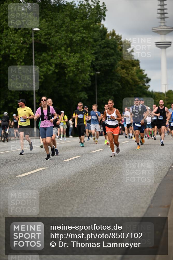 29.06.2025 - hella hamburg halbmarathon Dr. Thomas Lammeyer http://msf.ph/oto/8507102 29.06.2025 10:28:14 Kennedybrücke 1005, 1009, 1304, 1444, 2108, 2489, 2766, 3034, 3185, 3285, 4122, 4391, 4464, 4597, 4684, 5406, 5661, 6502, 7013, 7021, 7029, 8031, 8149, 8676, 9217, 9715, 10649, 11300 meine-sportfotos.de
