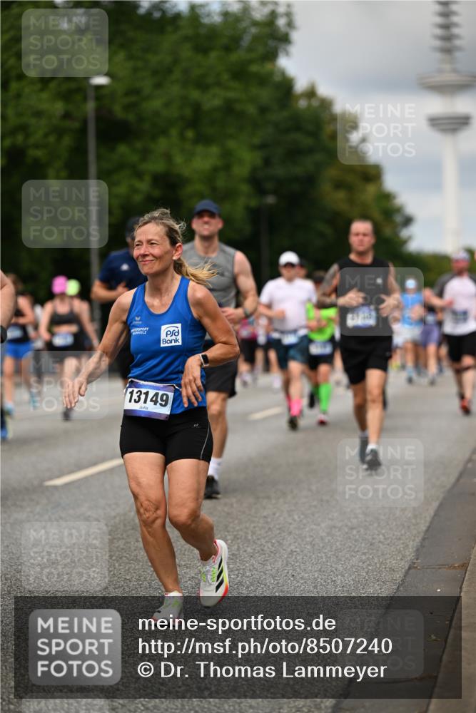 29.06.2025 - hella hamburg halbmarathon Dr. Thomas Lammeyer http://msf.ph/oto/8507240 29.06.2025 10:28:22 Kennedybrücke 1005, 1009, 1304, 1444, 1545, 2108, 2489, 2766, 3034, 3185, 3285, 3579, 4122, 4391, 4597, 4684, 4993, 5055, 5160, 5661, 7013, 8031, 8149, 8297, 8676, 8717, 9217, 9603, 9715, 11300, 11415 meine-sportfotos.de