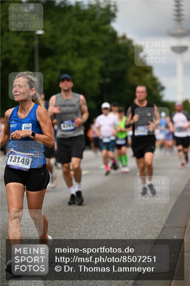29.06.2025 - hella hamburg halbmarathon Dr. Thomas Lammeyer http://msf.ph/oto/8507251 29.06.2025 10:28:22 Kennedybrücke 1005, 1009, 1304, 1444, 1545, 2108, 2489, 2766, 3034, 3185, 3285, 3579, 4122, 4391, 4597, 4684, 4993, 5055, 5160, 5661, 7013, 8031, 8149, 8297, 8676, 8717, 9217, 9603, 9715, 11300, 11415 meine-sportfotos.de