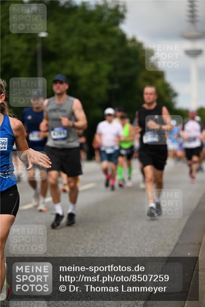 29.06.2025 - hella hamburg halbmarathon Dr. Thomas Lammeyer http://msf.ph/oto/8507259 29.06.2025 10:28:23 Kennedybrücke 1005, 1009, 1304, 1444, 1545, 2108, 2489, 2766, 3034, 3185, 3579, 4122, 4391, 4597, 4993, 5055, 5160, 5661, 7013, 8031, 8141, 8149, 8297, 8676, 8717, 9217, 9603, 9715, 11300, 11415 meine-sportfotos.de