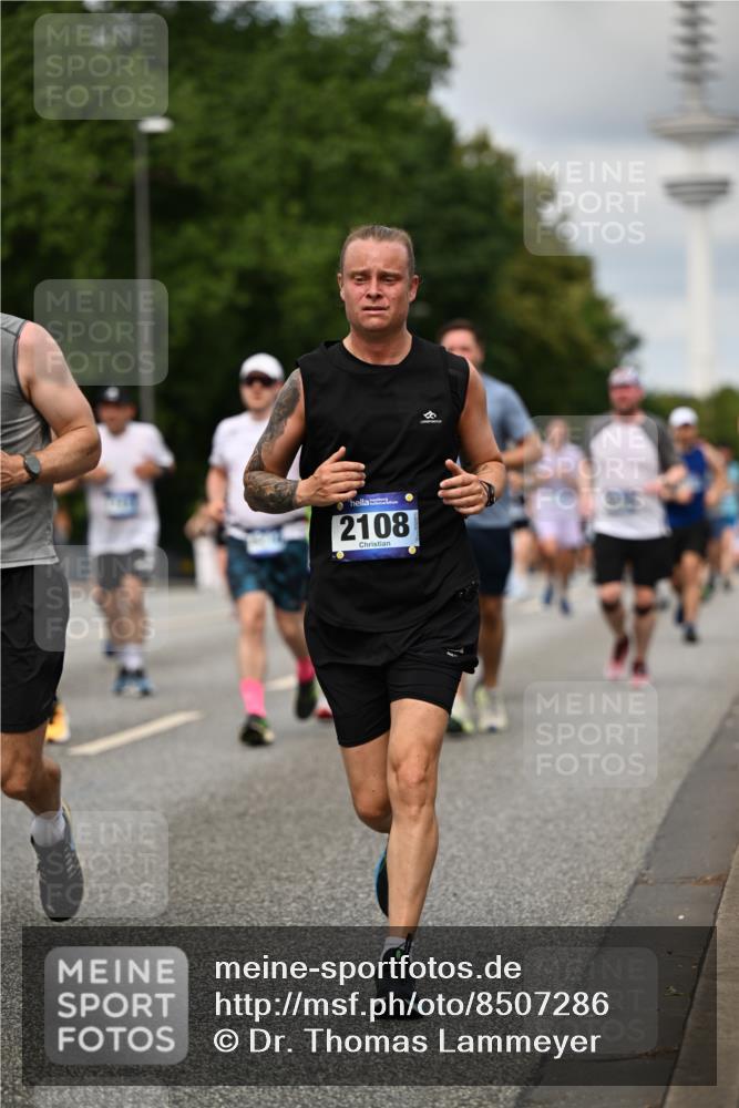 29.06.2025 - hella hamburg halbmarathon Dr. Thomas Lammeyer http://msf.ph/oto/8507286 29.06.2025 10:28:24 Kennedybrücke 1005, 1009, 1304, 1444, 1545, 2108, 2489, 2766, 3034, 3185, 3579, 4122, 4391, 4597, 4993, 5055, 5160, 5661, 7013, 8031, 8141, 8149, 8297, 8676, 8717, 9217, 9603, 9715, 11300, 11415 meine-sportfotos.de