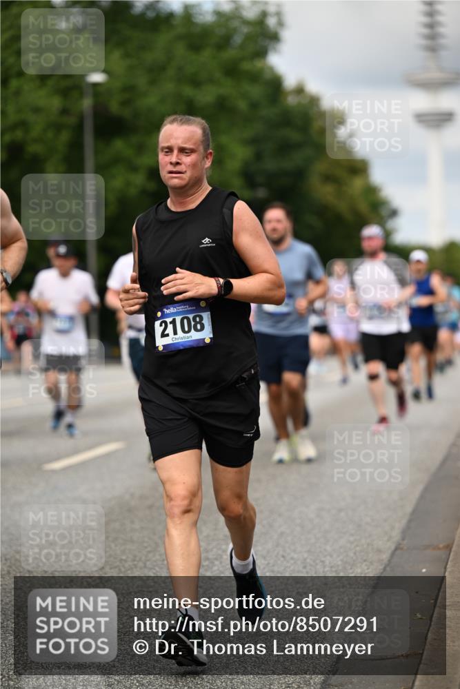 29.06.2025 - hella hamburg halbmarathon Dr. Thomas Lammeyer http://msf.ph/oto/8507291 29.06.2025 10:28:25 Kennedybrücke 1005, 1009, 1304, 1444, 1545, 2108, 2489, 2766, 3185, 3579, 4122, 4391, 4597, 4993, 5055, 5160, 5661, 7013, 8031, 8141, 8149, 8297, 8676, 8717, 9217, 9603, 9715, 11300, 11415 meine-sportfotos.de
