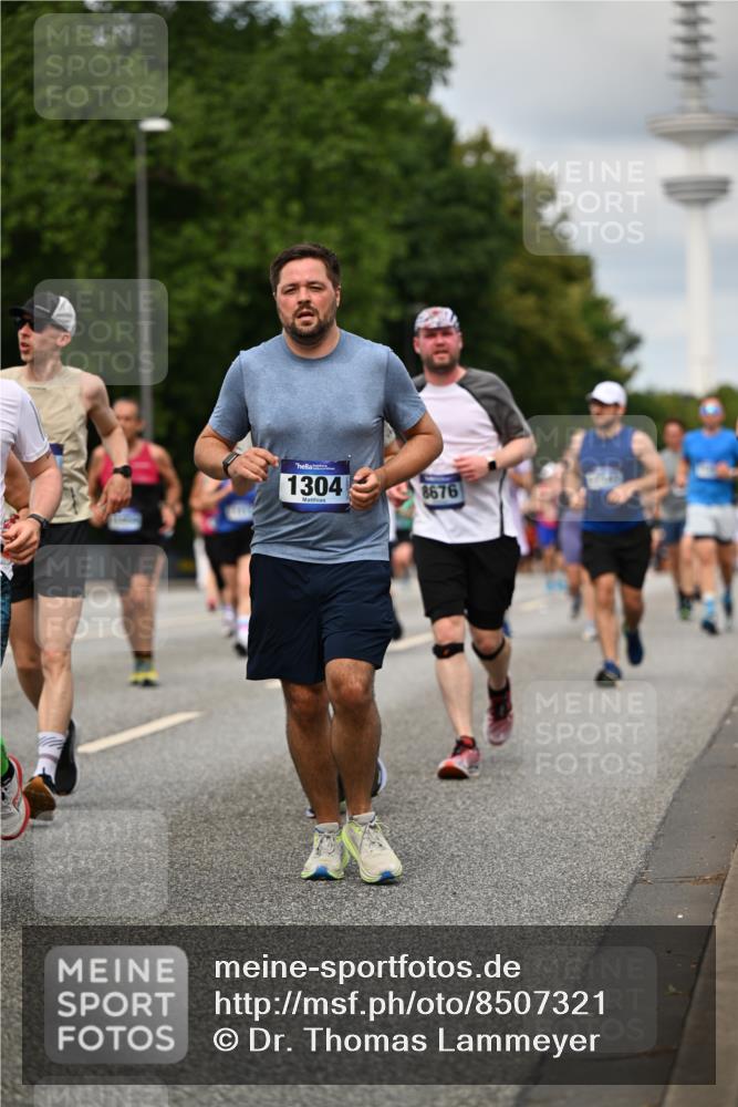 29.06.2025 - hella hamburg halbmarathon Dr. Thomas Lammeyer http://msf.ph/oto/8507321 29.06.2025 10:28:27 Kennedybrücke 1005, 1009, 1304, 1444, 1545, 2108, 2489, 2766, 3185, 3579, 4122, 4391, 4597, 4646, 4993, 5055, 5160, 5258, 5260, 5661, 7013, 8031, 8141, 8149, 8297, 8676, 8717, 9603, 9715, 11300, 11415 meine-sportfotos.de
