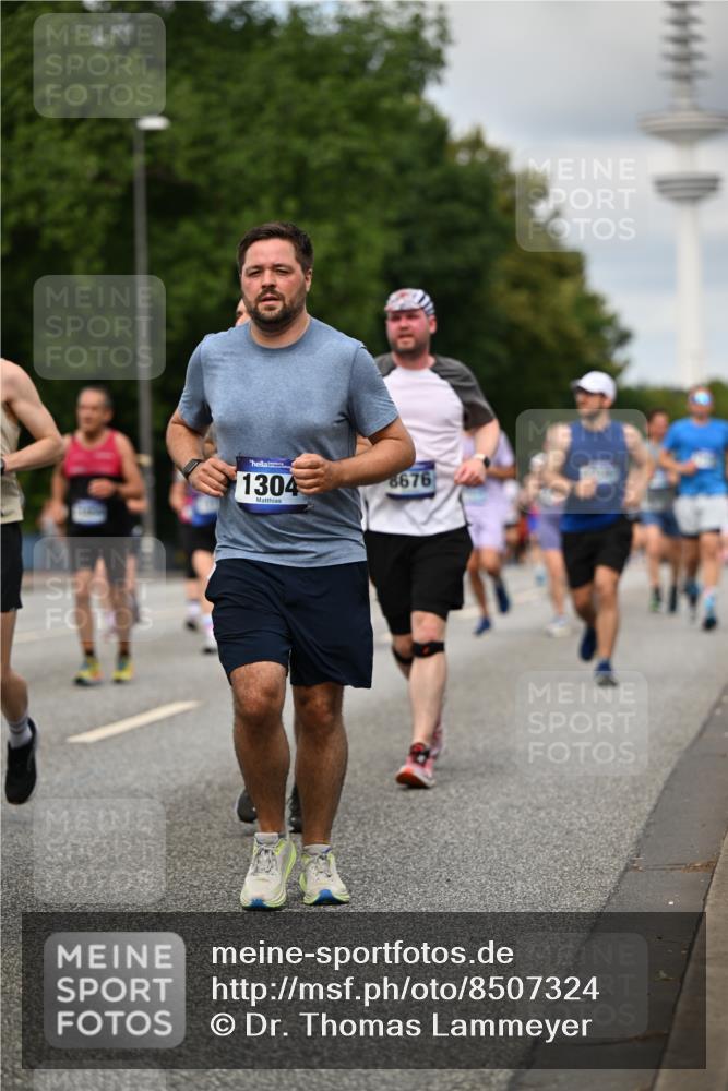 29.06.2025 - hella hamburg halbmarathon Dr. Thomas Lammeyer http://msf.ph/oto/8507324 29.06.2025 10:28:27 Kennedybrücke 1005, 1009, 1304, 1444, 1545, 2108, 2489, 2766, 3185, 3579, 4122, 4391, 4597, 4646, 4993, 5055, 5160, 5258, 5260, 5661, 7013, 8031, 8141, 8149, 8297, 8676, 8717, 9603, 9715, 11300, 11415 meine-sportfotos.de
