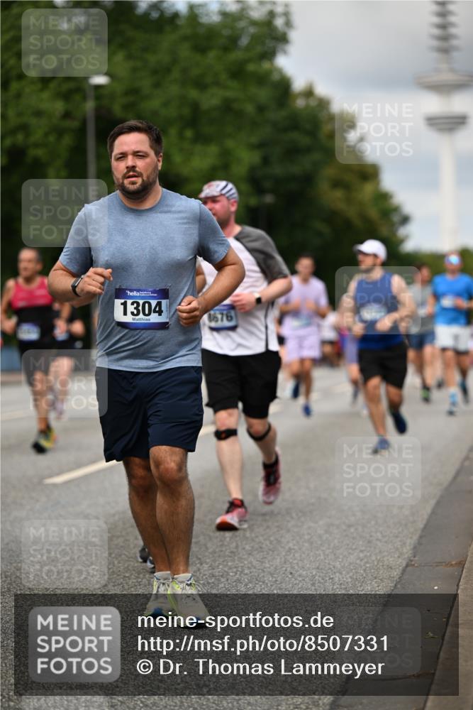 29.06.2025 - hella hamburg halbmarathon Dr. Thomas Lammeyer http://msf.ph/oto/8507331 29.06.2025 10:28:28 Kennedybrücke 1005, 1009, 1304, 1444, 1545, 2108, 2489, 2766, 3185, 3579, 4122, 4391, 4597, 4646, 4993, 5055, 5160, 5258, 5260, 5661, 7013, 8031, 8141, 8149, 8297, 8676, 8717, 9603, 9715, 11300, 11415 meine-sportfotos.de