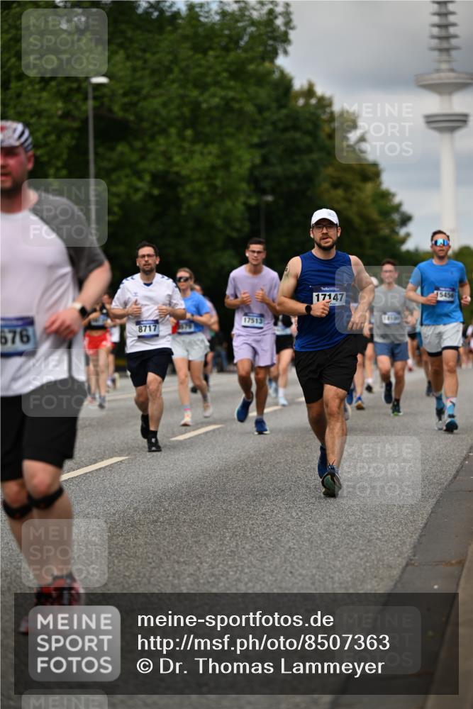29.06.2025 - hella hamburg halbmarathon Dr. Thomas Lammeyer http://msf.ph/oto/8507363 29.06.2025 10:28:30 Kennedybrücke 1005, 1009, 1304, 1444, 1545, 2108, 2489, 2766, 3185, 3579, 4122, 4391, 4597, 4646, 4993, 5055, 5160, 5258, 5260, 5661, 7013, 8031, 8141, 8149, 8297, 8676, 8717, 9603, 9715, 11300, 11415 meine-sportfotos.de