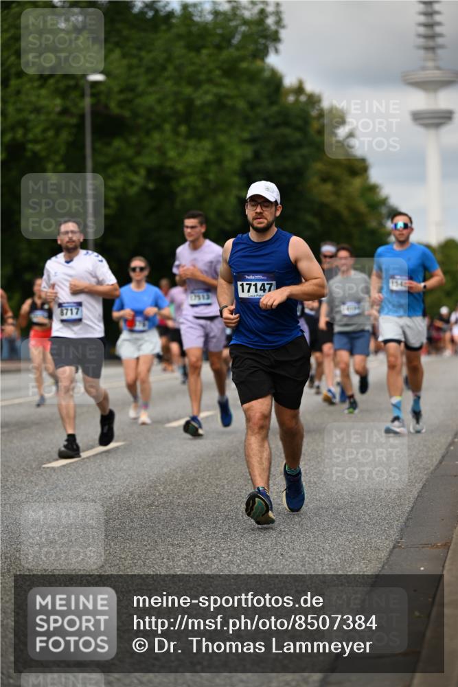 29.06.2025 - hella hamburg halbmarathon Dr. Thomas Lammeyer http://msf.ph/oto/8507384 29.06.2025 10:28:31 Kennedybrücke 1005, 1009, 1304, 1444, 1545, 2108, 2489, 2766, 3185, 3579, 4122, 4391, 4597, 4646, 4993, 5055, 5160, 5258, 5260, 5661, 7013, 8031, 8141, 8149, 8297, 8676, 8717, 9603, 9715, 11300, 11415 meine-sportfotos.de