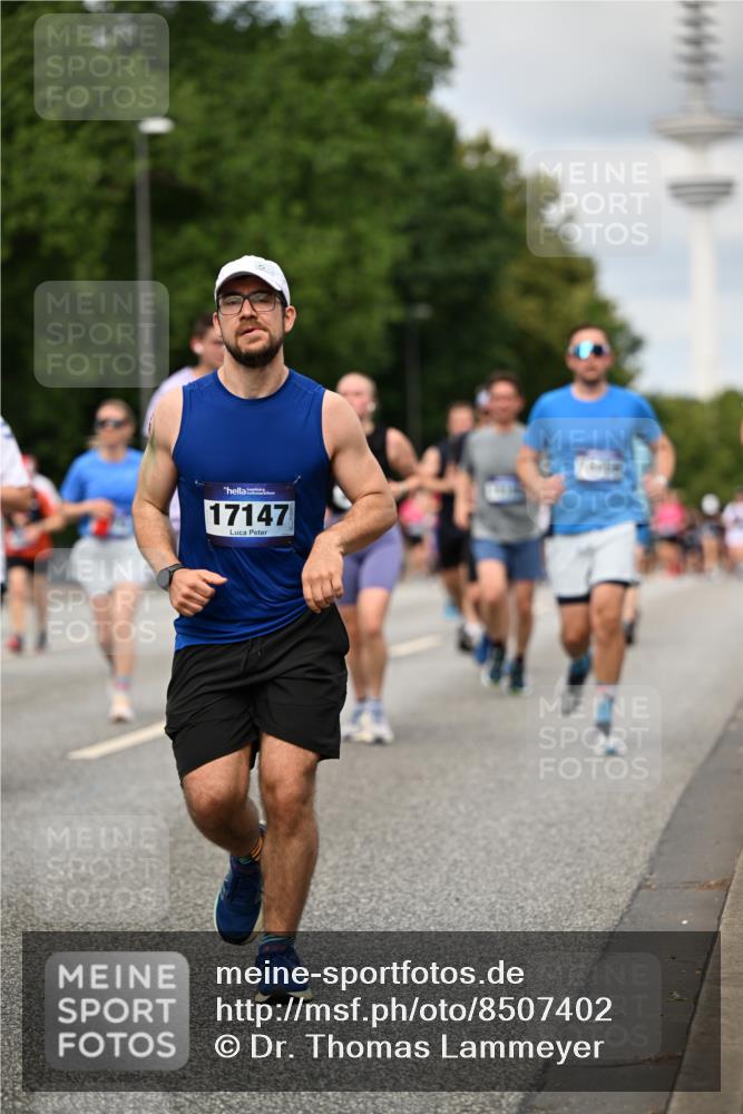 29.06.2025 - hella hamburg halbmarathon Dr. Thomas Lammeyer http://msf.ph/oto/8507402 29.06.2025 10:28:32 Kennedybrücke 1005, 1009, 1304, 1444, 1545, 2108, 2489, 2766, 3185, 3579, 4122, 4391, 4597, 4646, 4993, 5055, 5160, 5258, 5260, 5661, 5954, 7013, 8031, 8141, 8149, 8297, 8676, 8717, 8918, 8920, 9603, 9715, 11300, 11415 meine-sportfotos.de