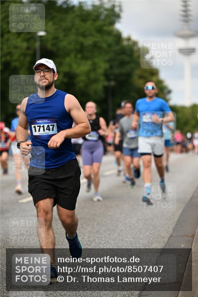 29.06.2025 - hella hamburg halbmarathon Dr. Thomas Lammeyer http://msf.ph/oto/8507407 29.06.2025 10:28:32 Kennedybrücke 1005, 1009, 1304, 1444, 1545, 2108, 2489, 2766, 3185, 3579, 4122, 4391, 4597, 4646, 4993, 5055, 5160, 5258, 5260, 5661, 5954, 7013, 8031, 8141, 8149, 8297, 8676, 8717, 8918, 8920, 9603, 9715, 11300, 11415 meine-sportfotos.de