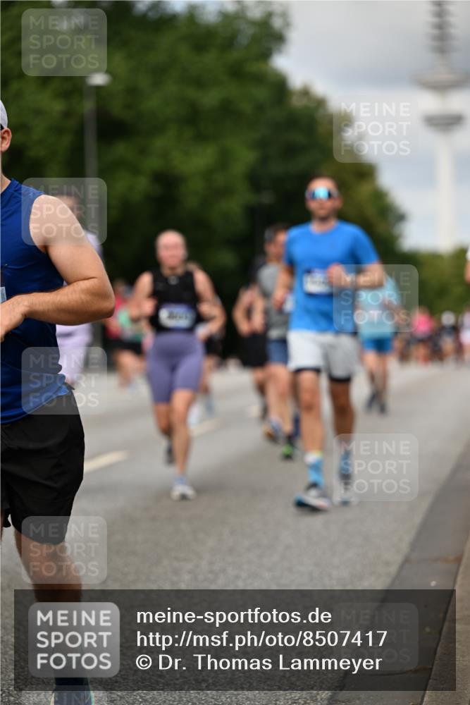 29.06.2025 - hella hamburg halbmarathon Dr. Thomas Lammeyer http://msf.ph/oto/8507417 29.06.2025 10:28:33 Kennedybrücke 1005, 1009, 1304, 1545, 2108, 2766, 3185, 3579, 4122, 4391, 4597, 4646, 4993, 5039, 5055, 5160, 5258, 5260, 5661, 5954, 7013, 8141, 8149, 8297, 8676, 8717, 8918, 8920, 9603, 9715, 11300, 11415 meine-sportfotos.de